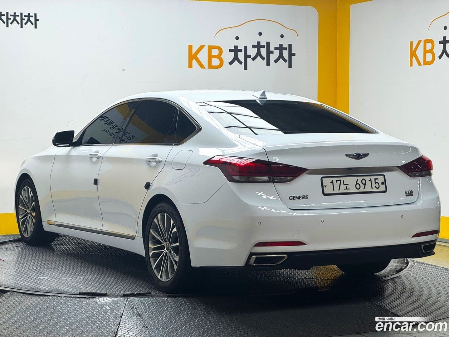 Main__Slider__Photo:Genesis Hyundai 2015.10-0