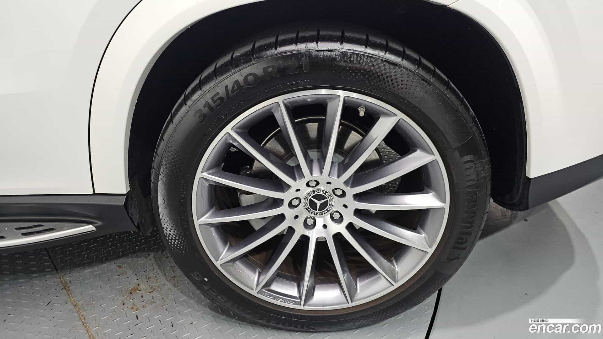 GLE-Class Mercedes-Benz 2023.6-OUTER-005