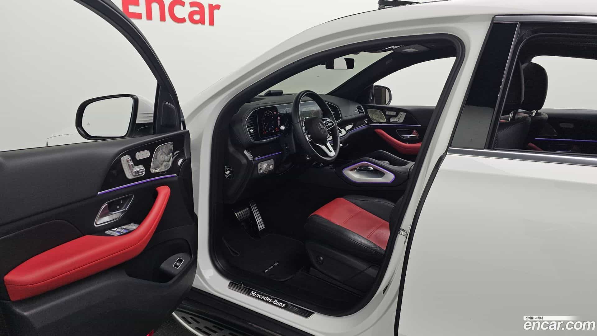 GLE-Class Mercedes-Benz 2023.6-INNER-010