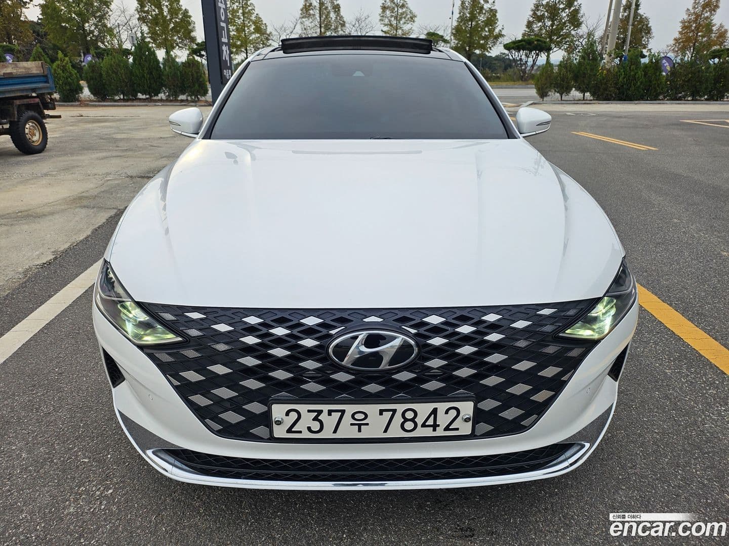 Main__Slider__Photo:Grandeur Hyundai 2020.7-0