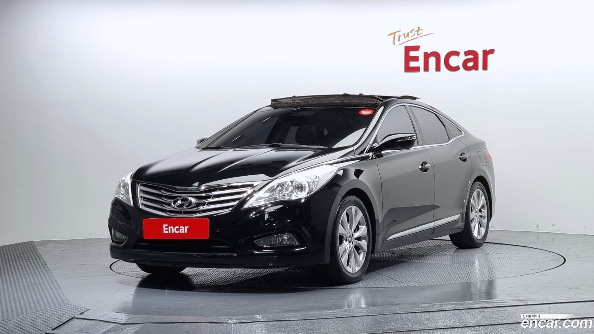 Main__Slider__Photo:Grandeur Hyundai 2011.8-0