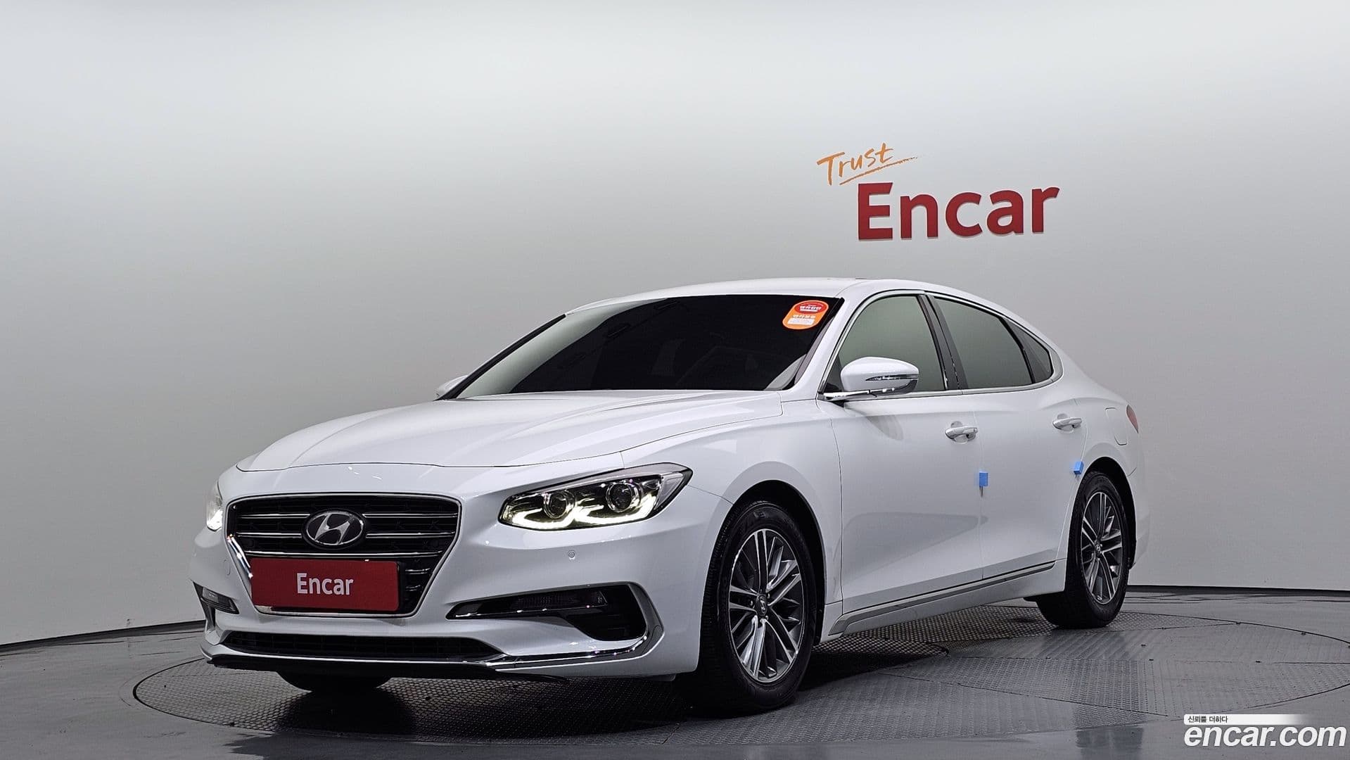 Main__Slider__Photo:Grandeur Hyundai 2017.2-0