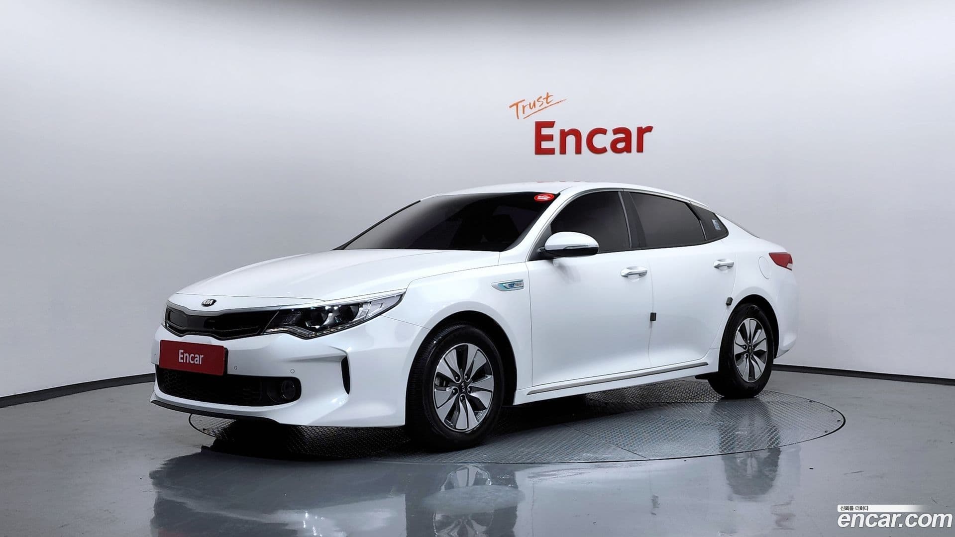 Main__Slider__Photo:K5 Kia 2017.8-0