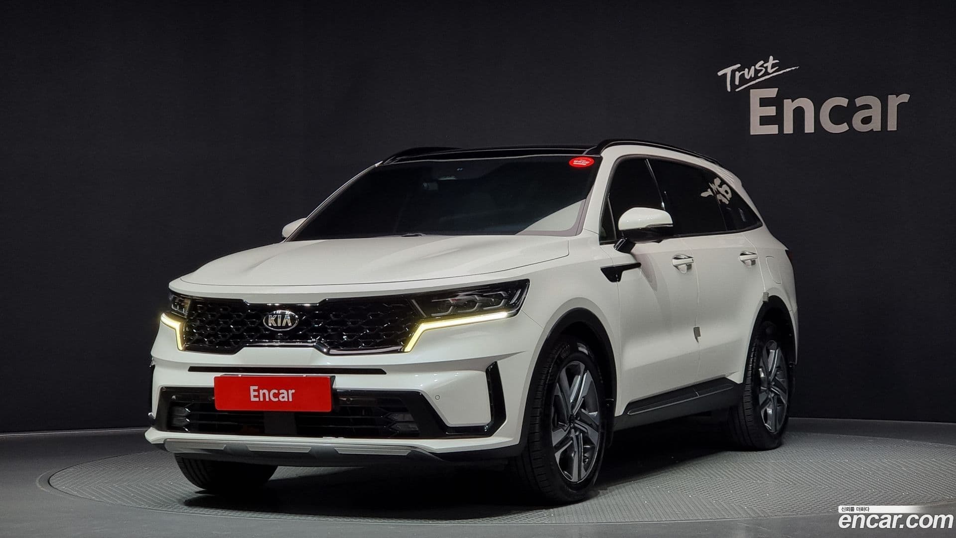 Main__Slider__Photo:Sorento Kia 2021.0-0