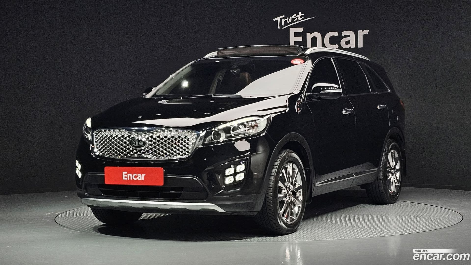 Main__Slider__Photo:Sorento Kia 2015.8-0