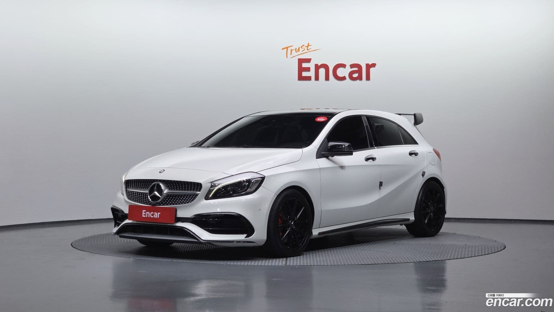 Main__Slider__Photo:A-Class Mercedes-Benz 2016.10-0