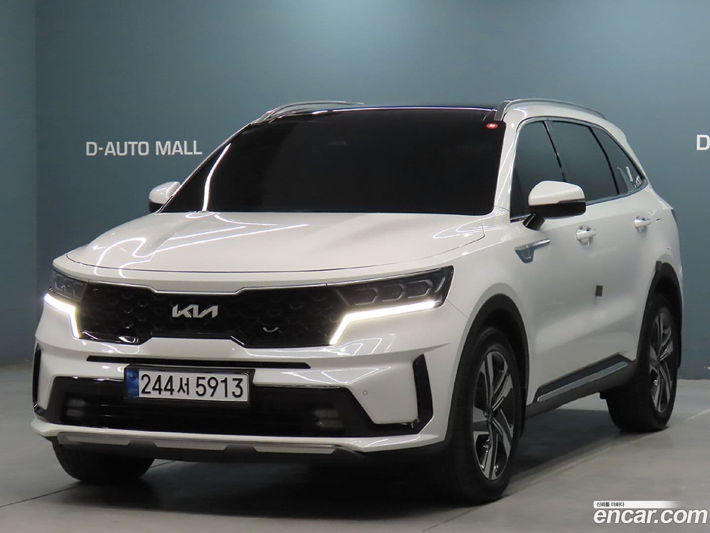 Main__Slider__Photo:Sorento Kia 2023.5-0