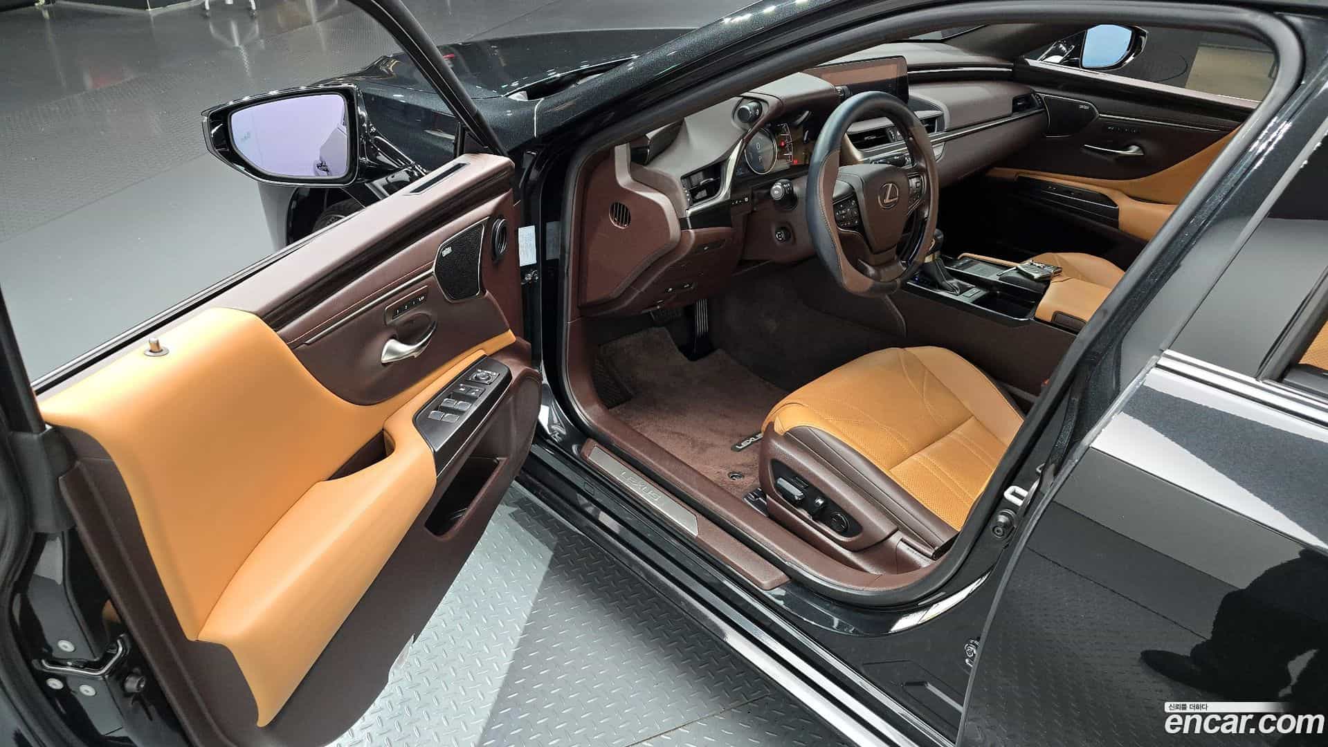 ES Lexus 2020.8-INNER-010