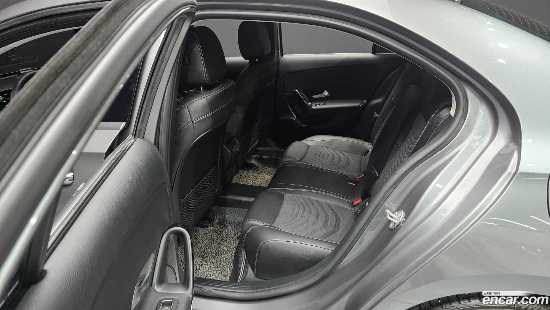 A-Class Mercedes-Benz 2020.2-OPTION-023