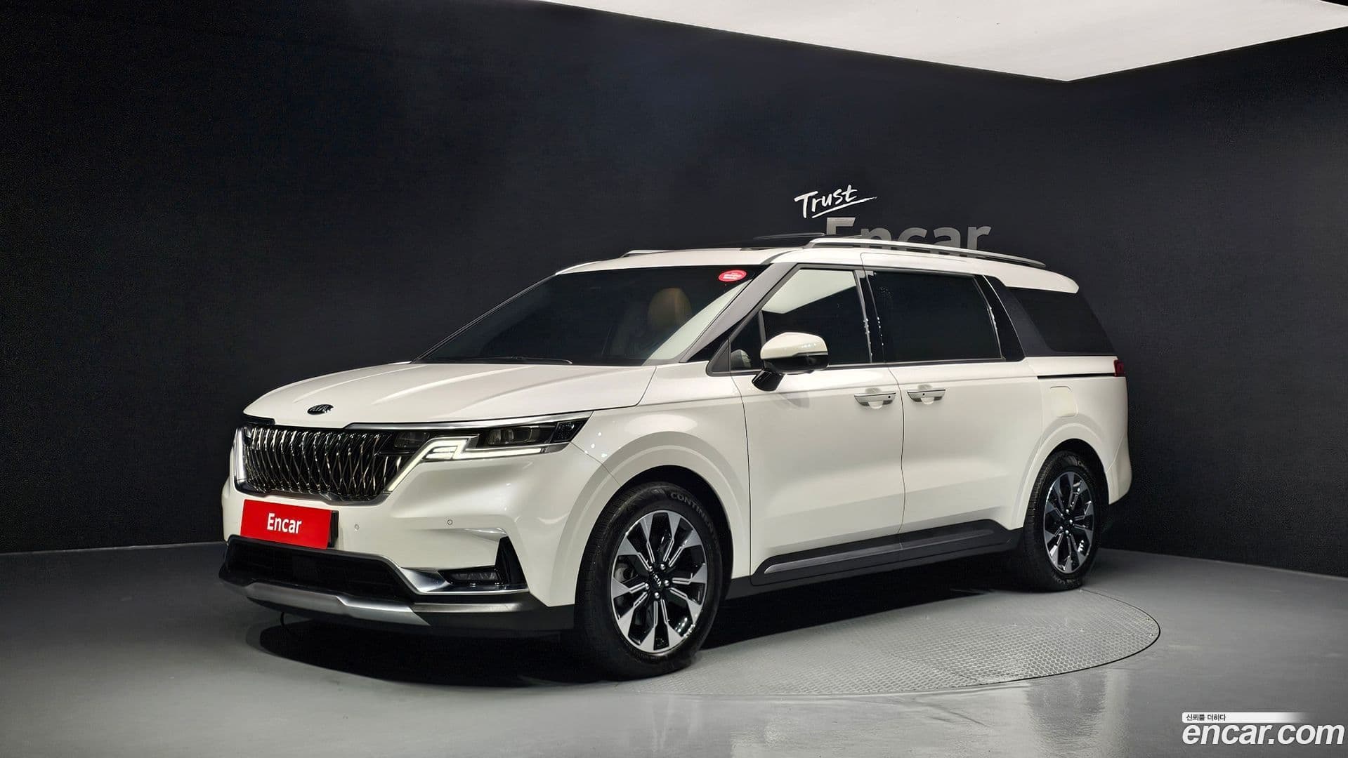 Main__Slider__Photo:Canival Kia 2020.10-0
