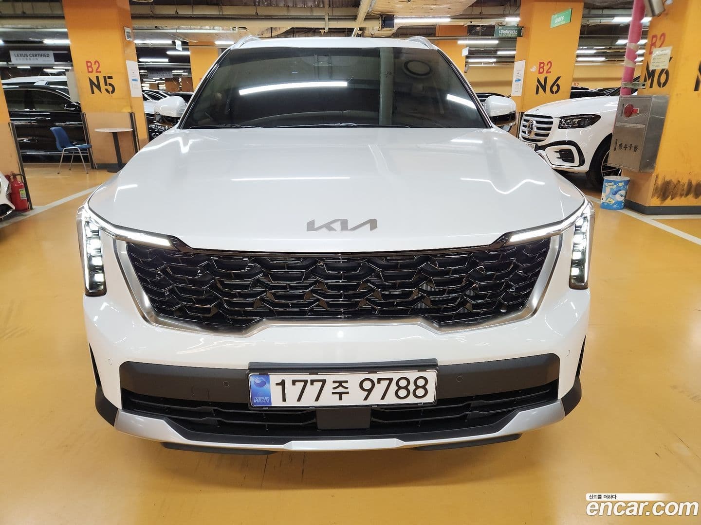 Main__Slider__Photo:Sorento Kia 2025.8-0