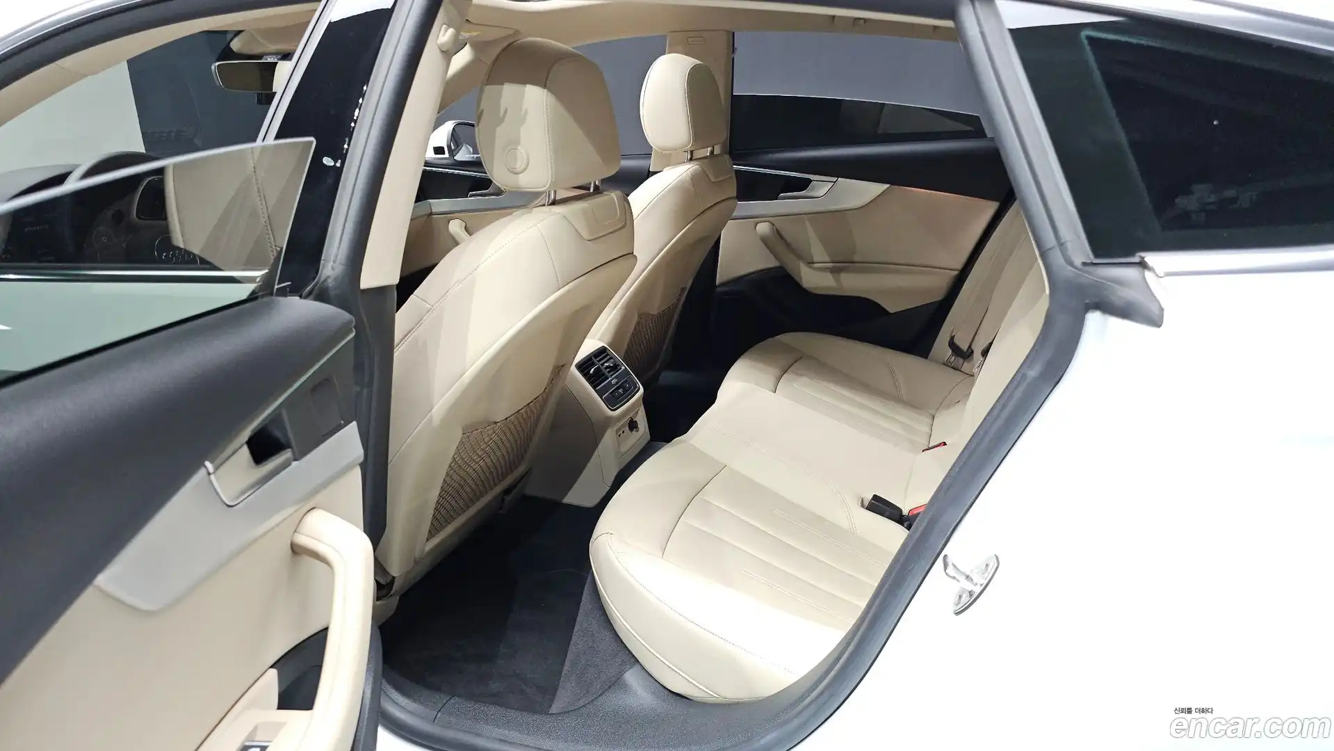 A5 Audi 2023.9-OPTION-016