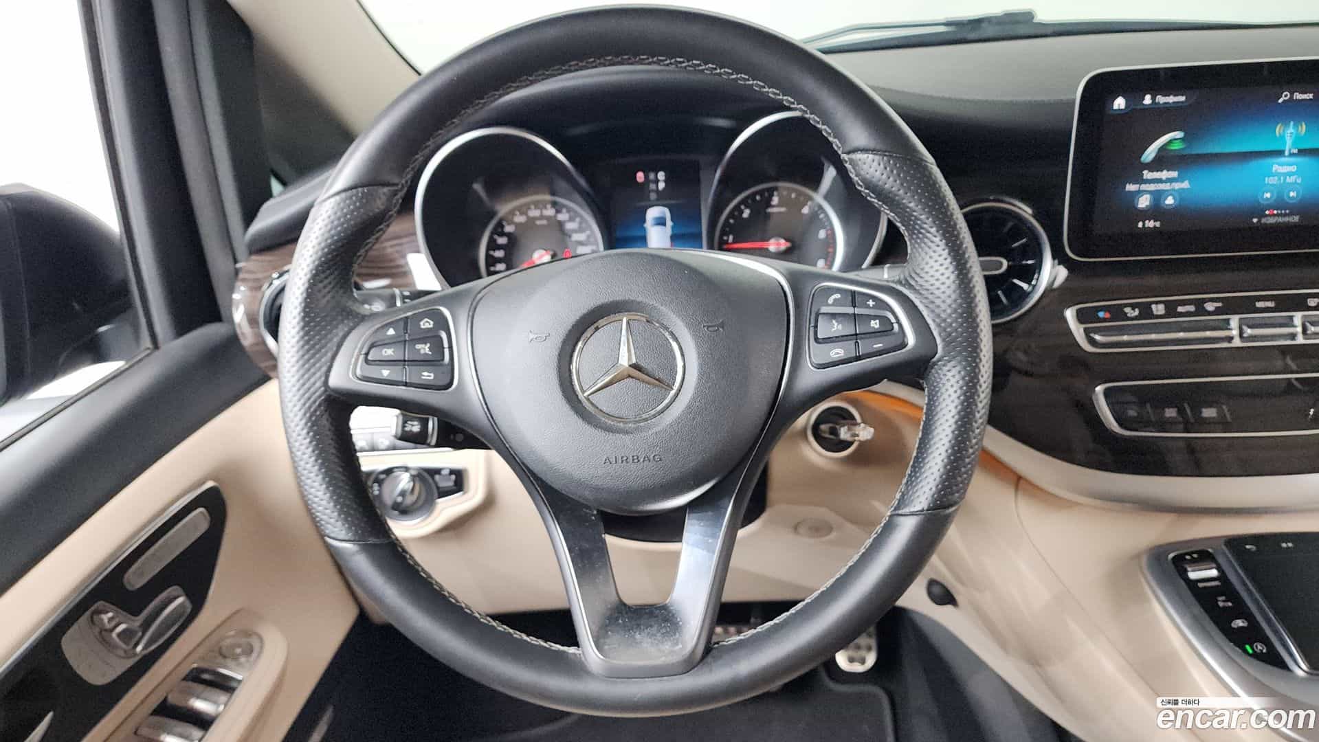 V-Class Mercedes-Benz 2022.1-OPTION-017