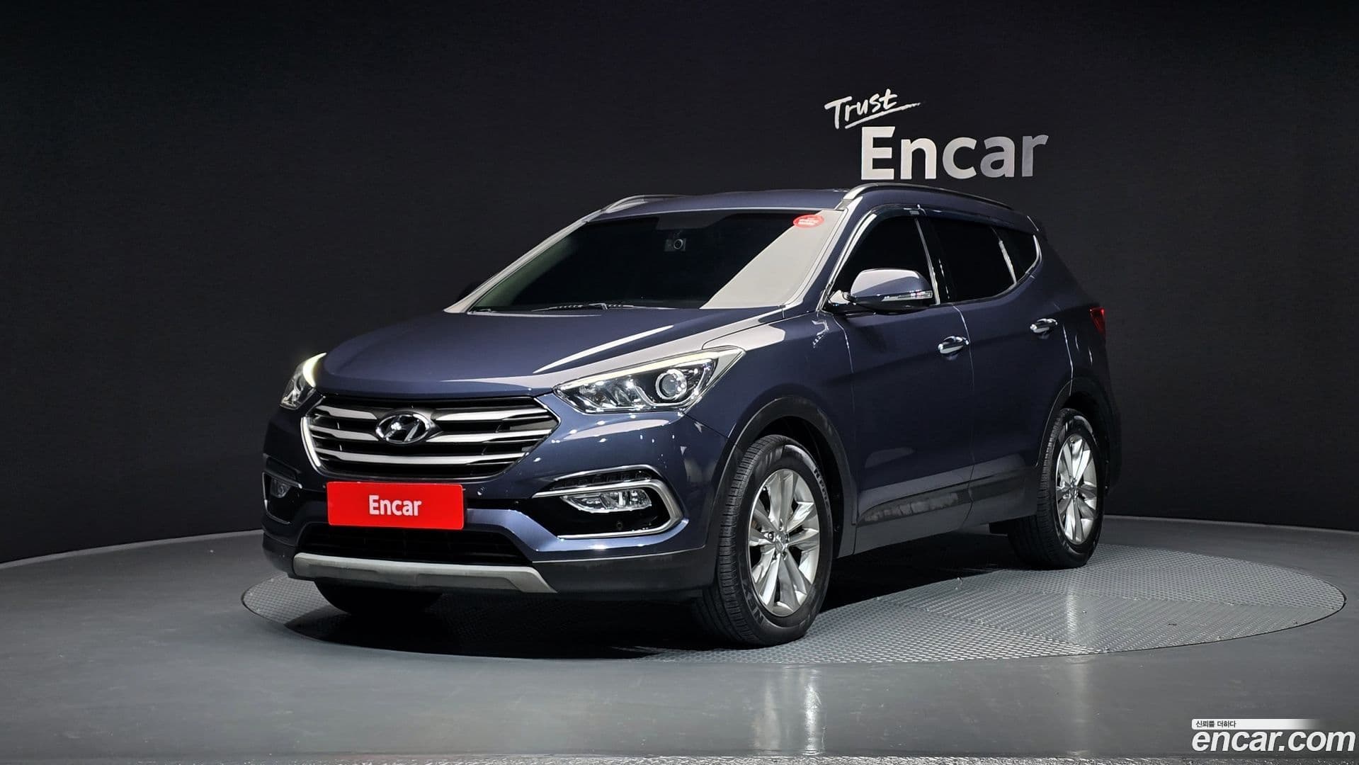 Main__Slider__Photo:Santafe Hyundai 2017.3-0