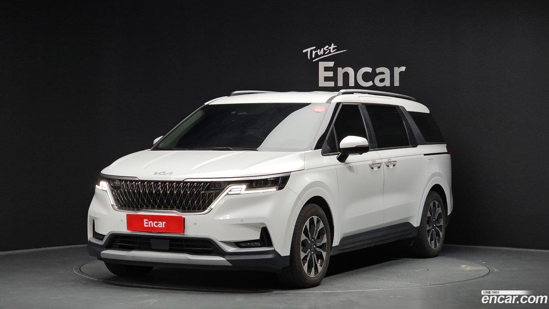 Main__Slider__Photo:Canival Kia 2022.11-0