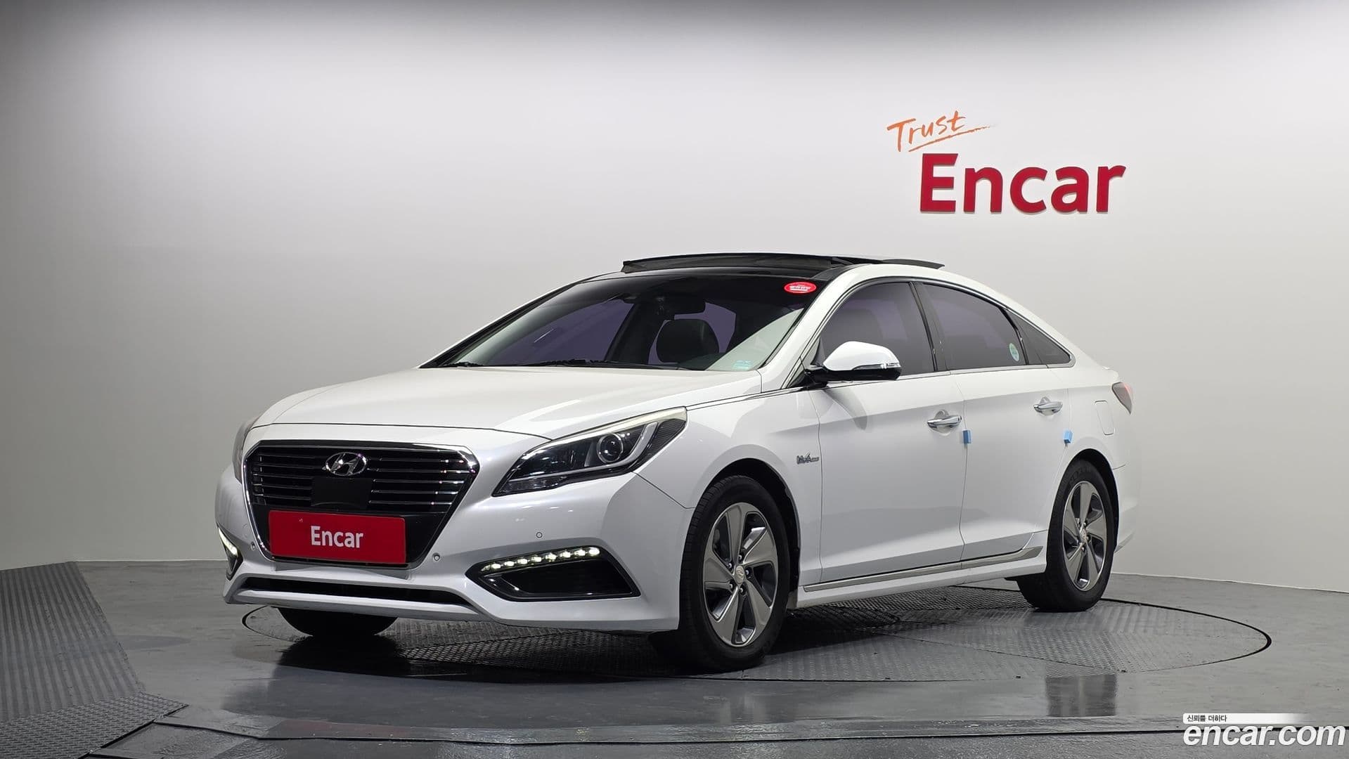 Main__Slider__Photo:Sonata Hyundai 2014.11-0