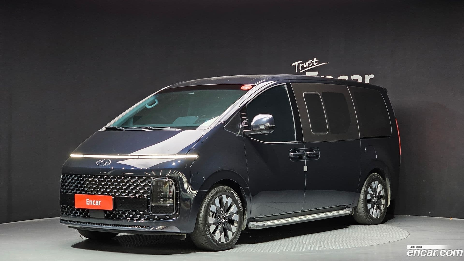 Main__Slider__Photo:Staria Hyundai 2023.9-0
