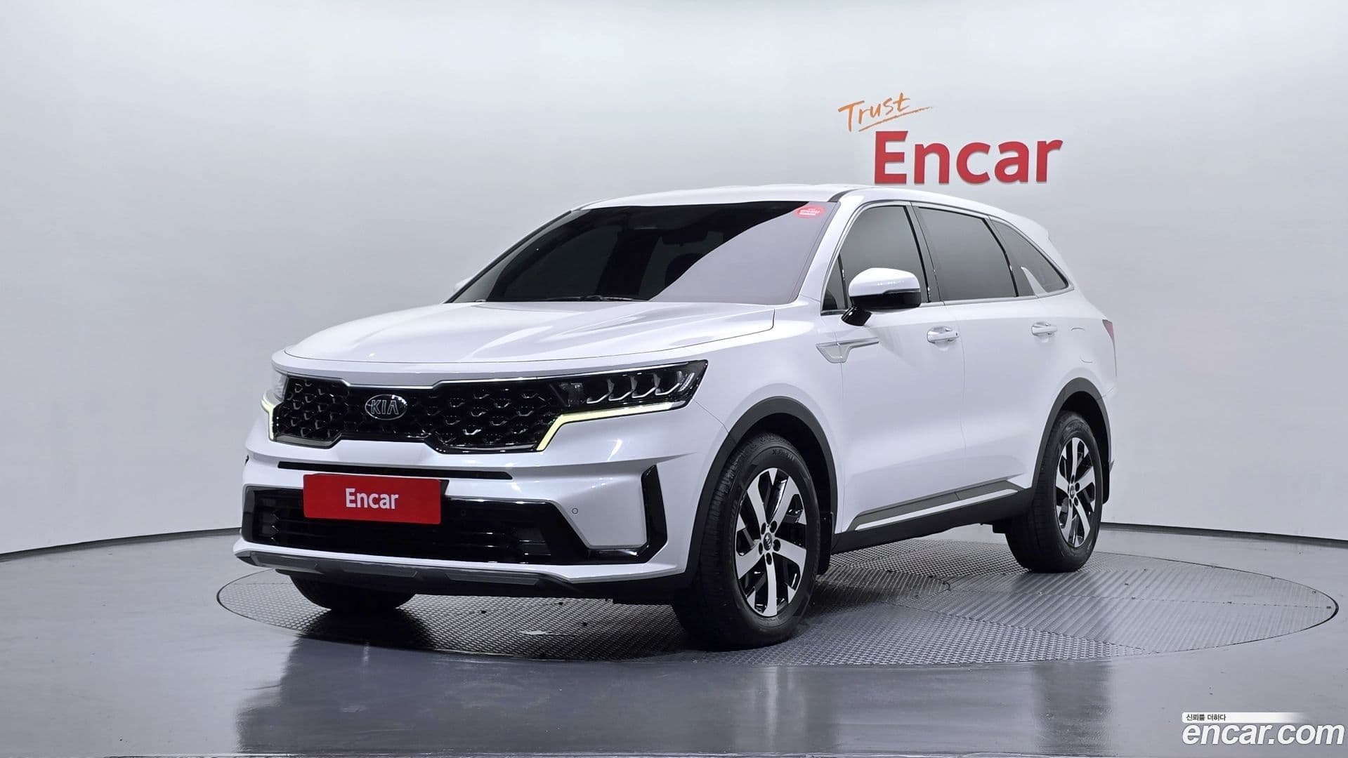 Main__Slider__Photo:Sorento Kia 2020.9-0