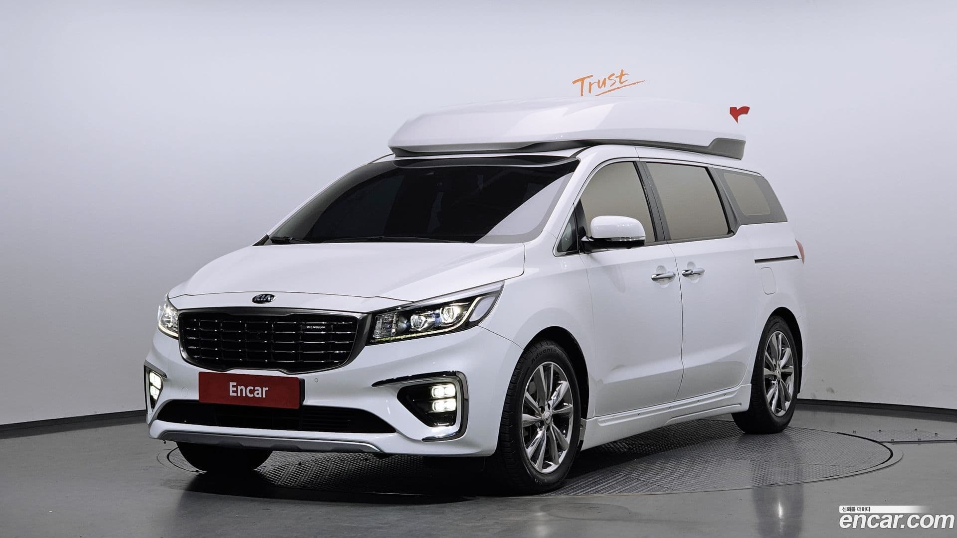 Main__Slider__Photo:Canival Kia 2019.3-0