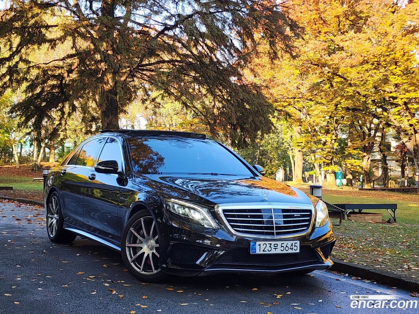 Main__Slider__Photo:S-Class Mercedes-Benz 2015.4-0