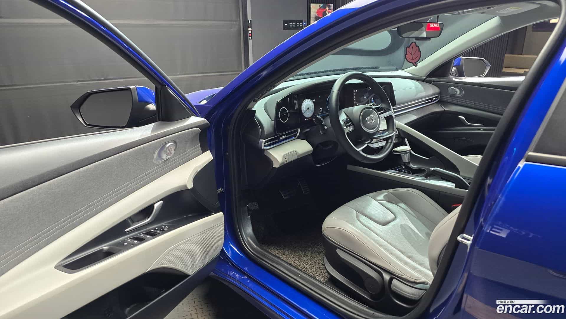 AVANTE Hyundai 2022.0-OPTION-015