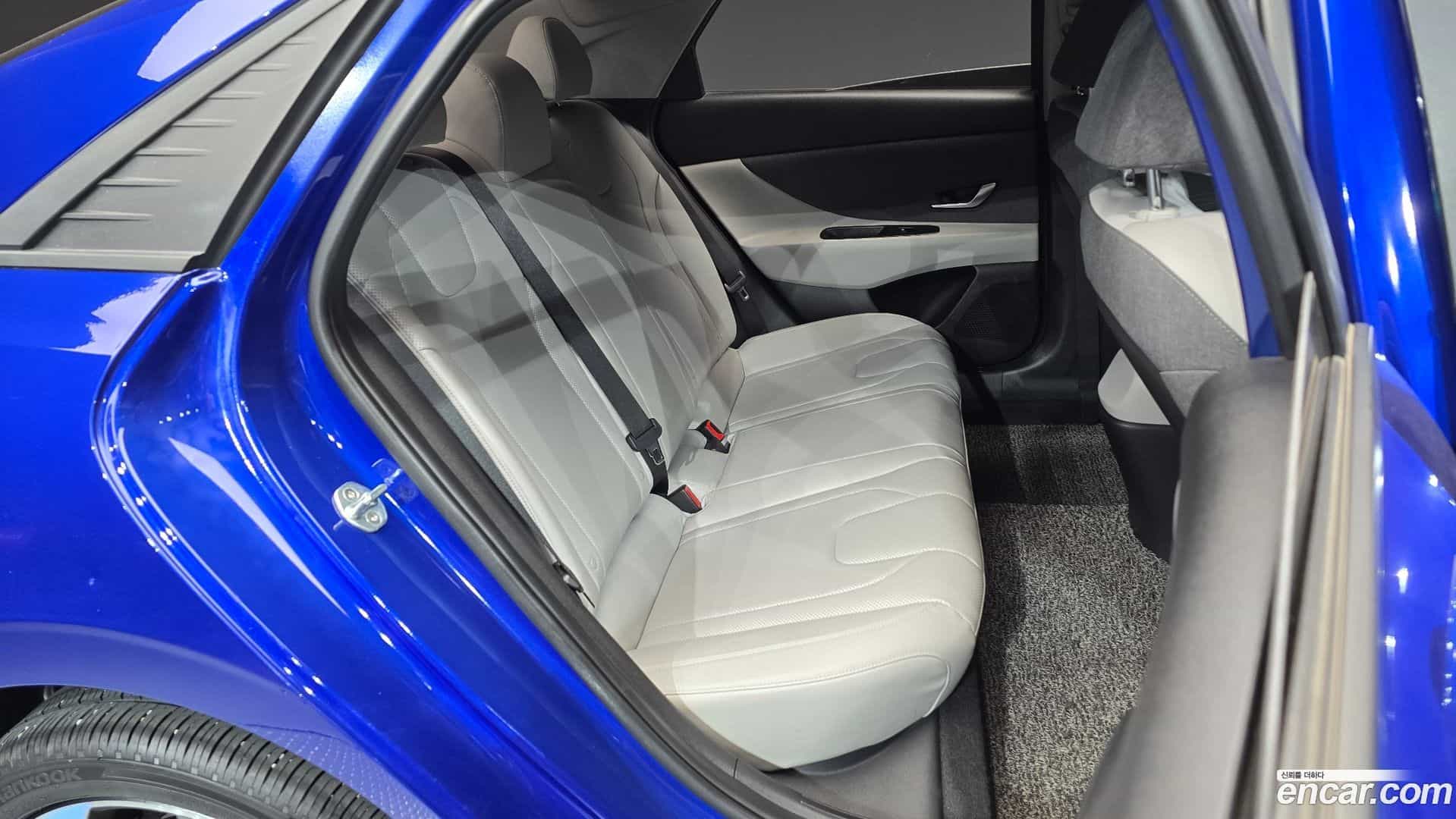 AVANTE Hyundai 2022.0-OPTION-016
