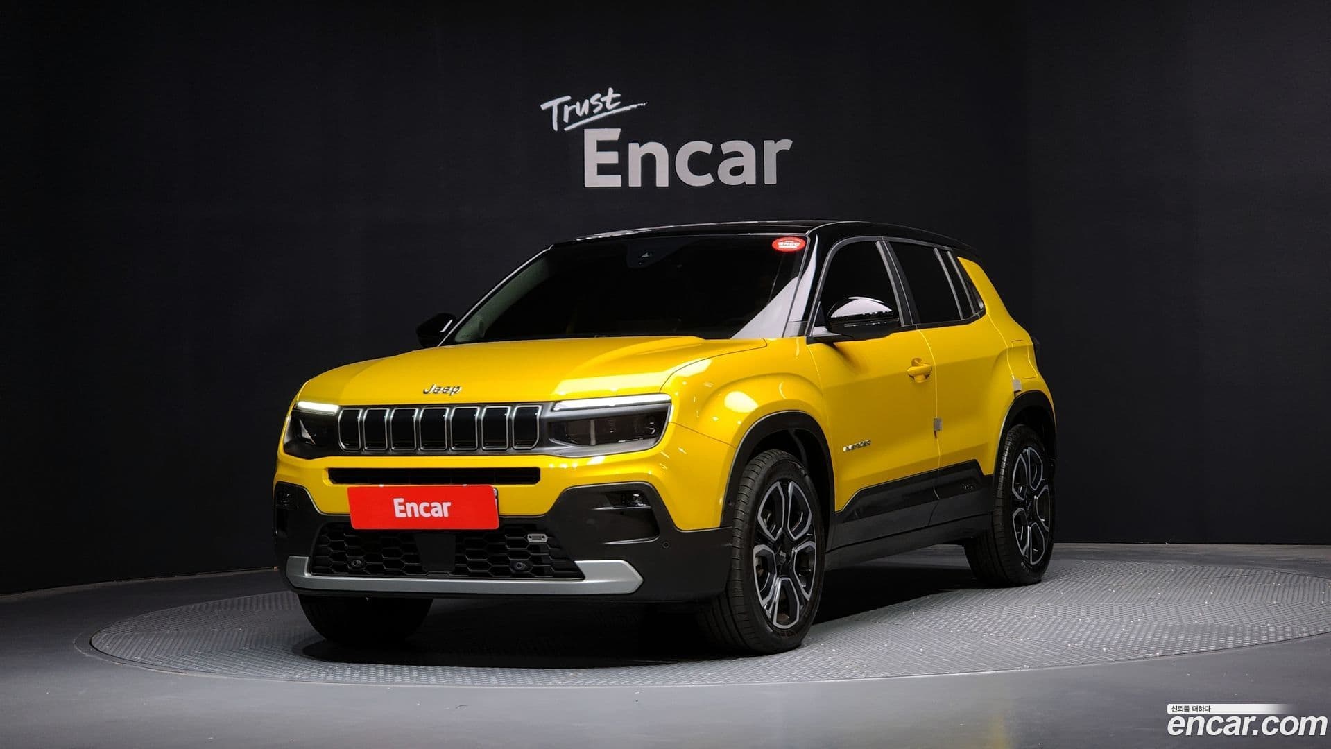 Main__Slider__Photo:Avenger Jeep 2024.8-0