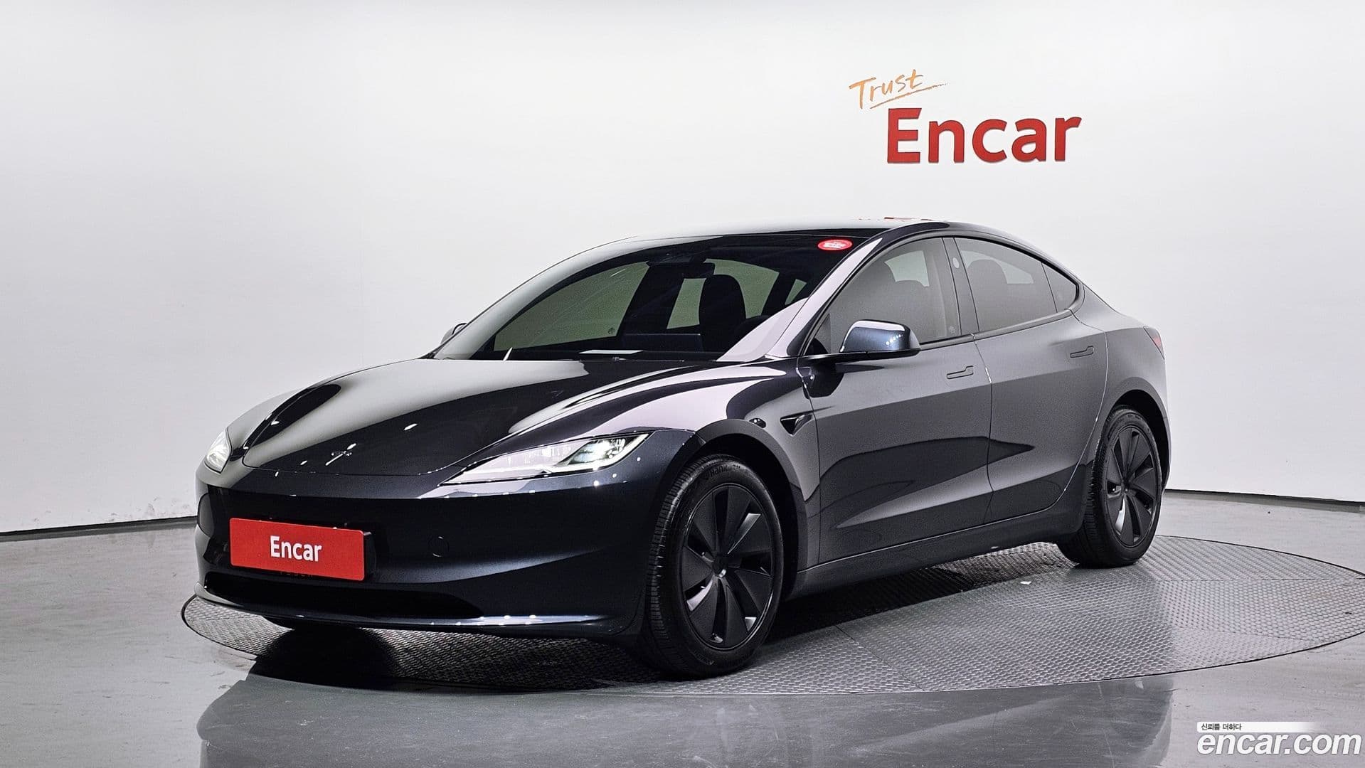 Main__Slider__Photo:Model 3 Tesla 2025.4-0