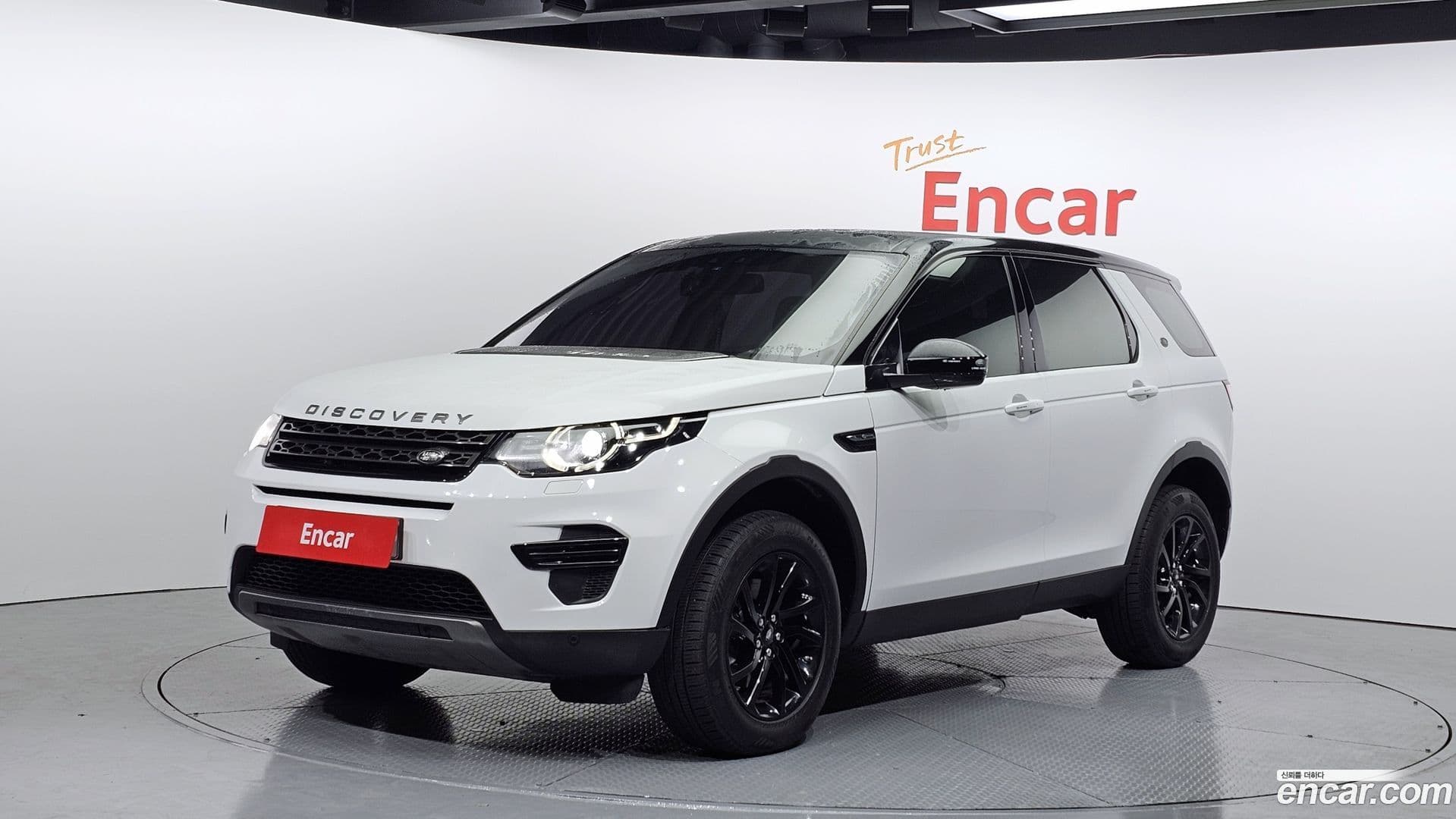 Main__Slider__Photo:Discovery Sport Land Rover 2018.7-0