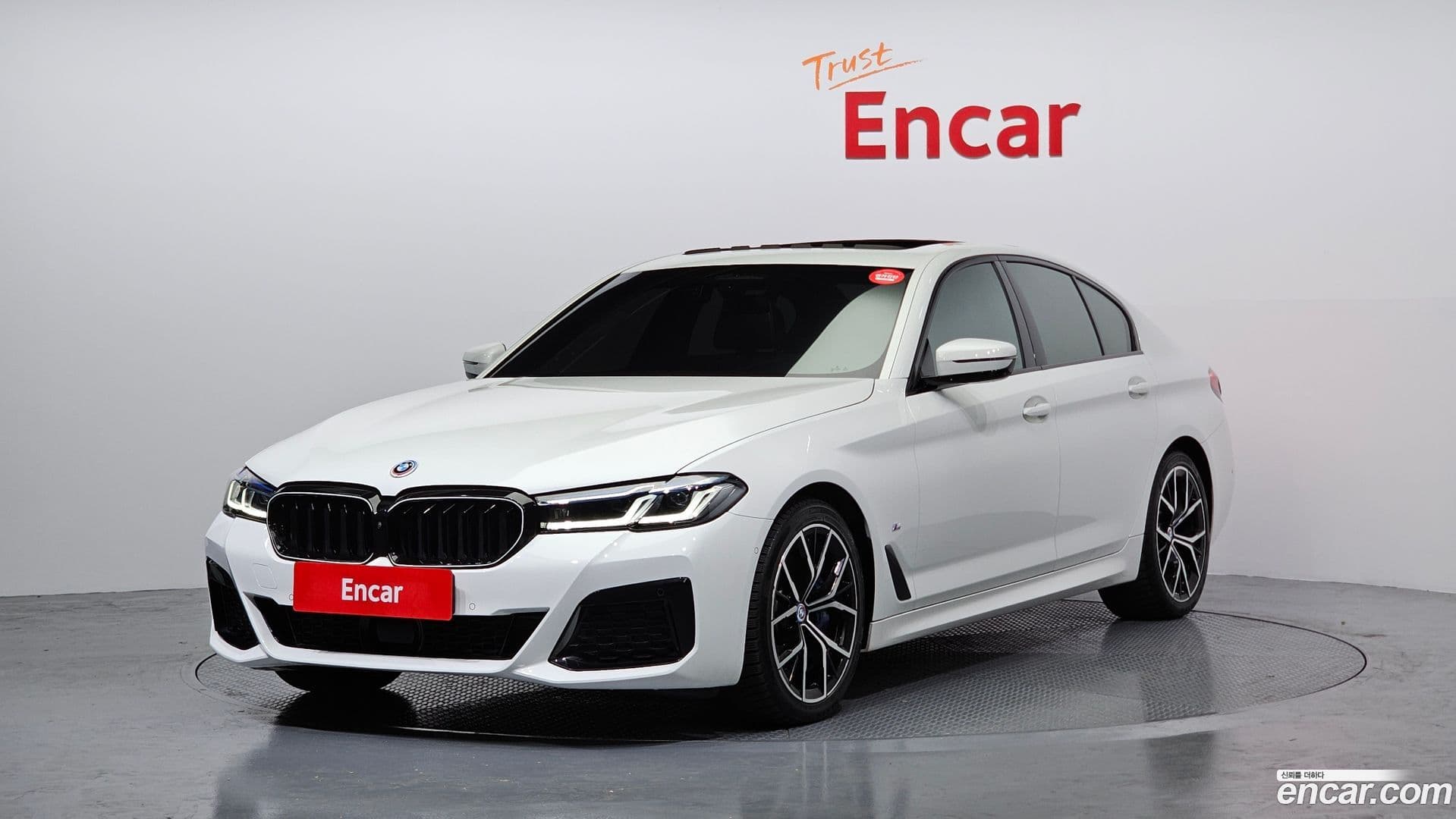 Main__Slider__Photo:5-Series BMW 2023.7-0
