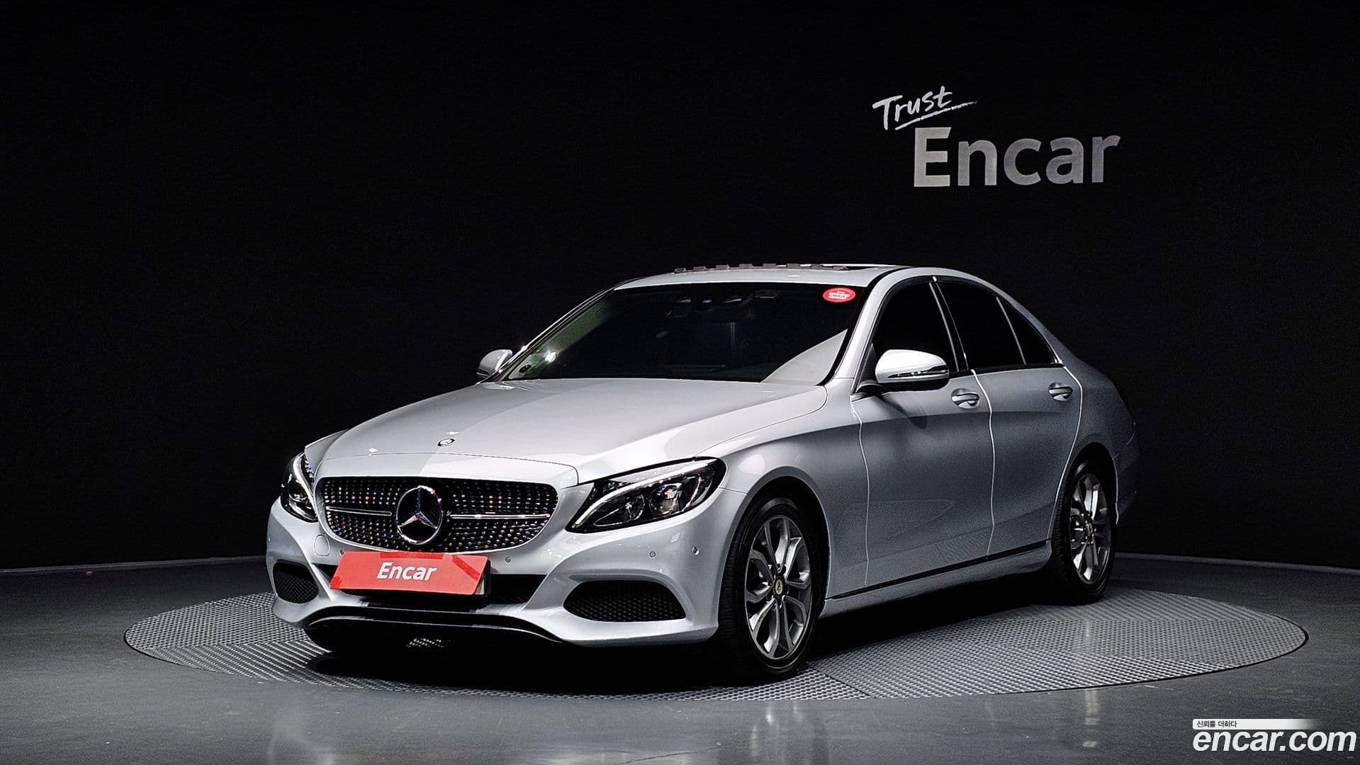 Main__Slider__Photo:C-Class Mercedes-Benz 2015.7-0