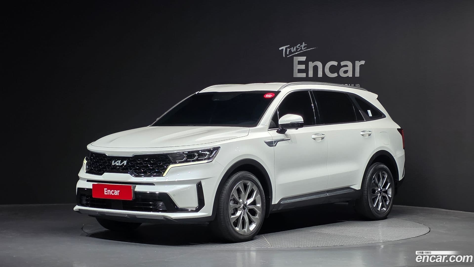 Main__Slider__Photo:Sorento Kia 2021.8-0