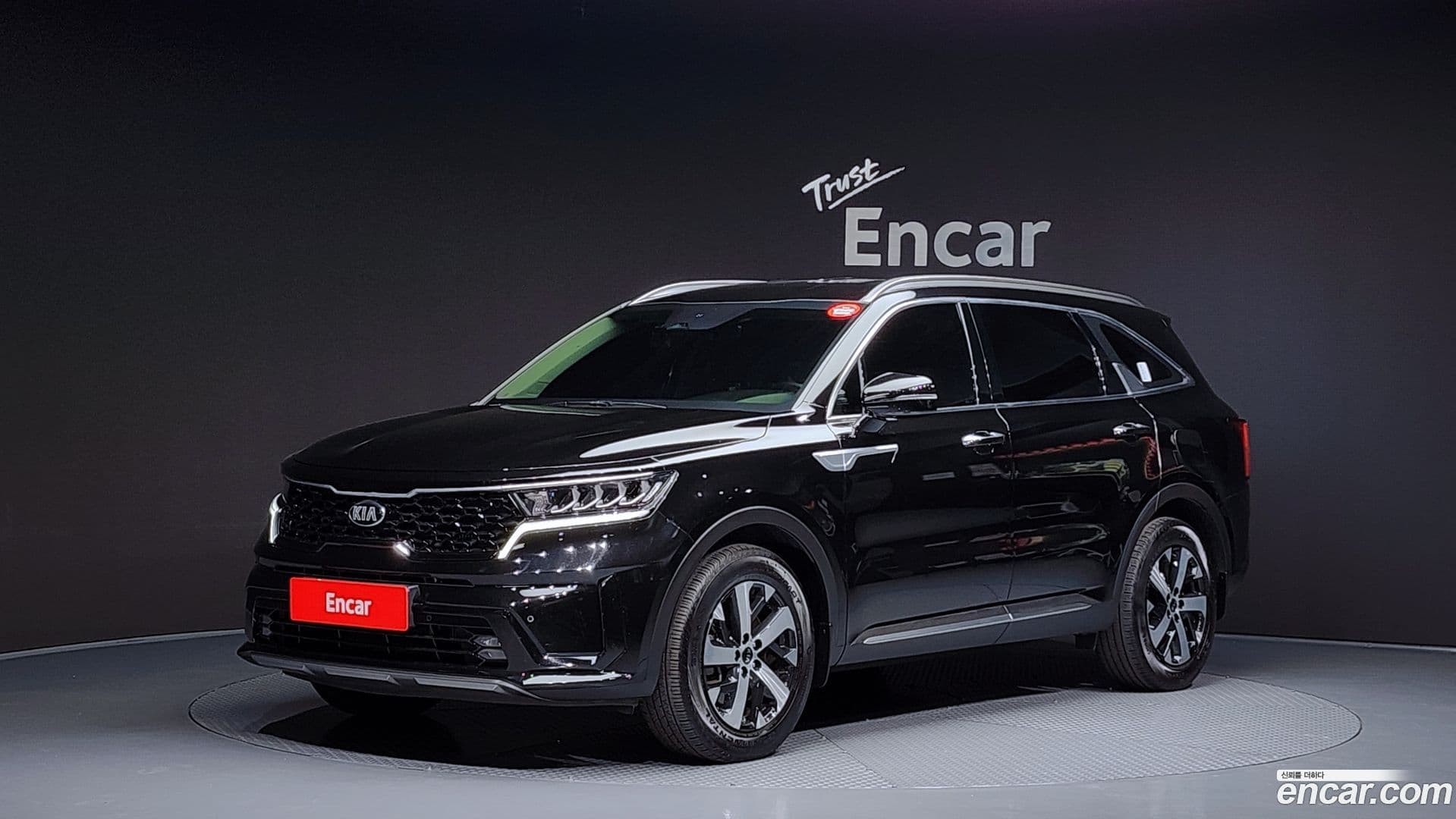 Main__Slider__Photo:Sorento Kia 2021.4-0