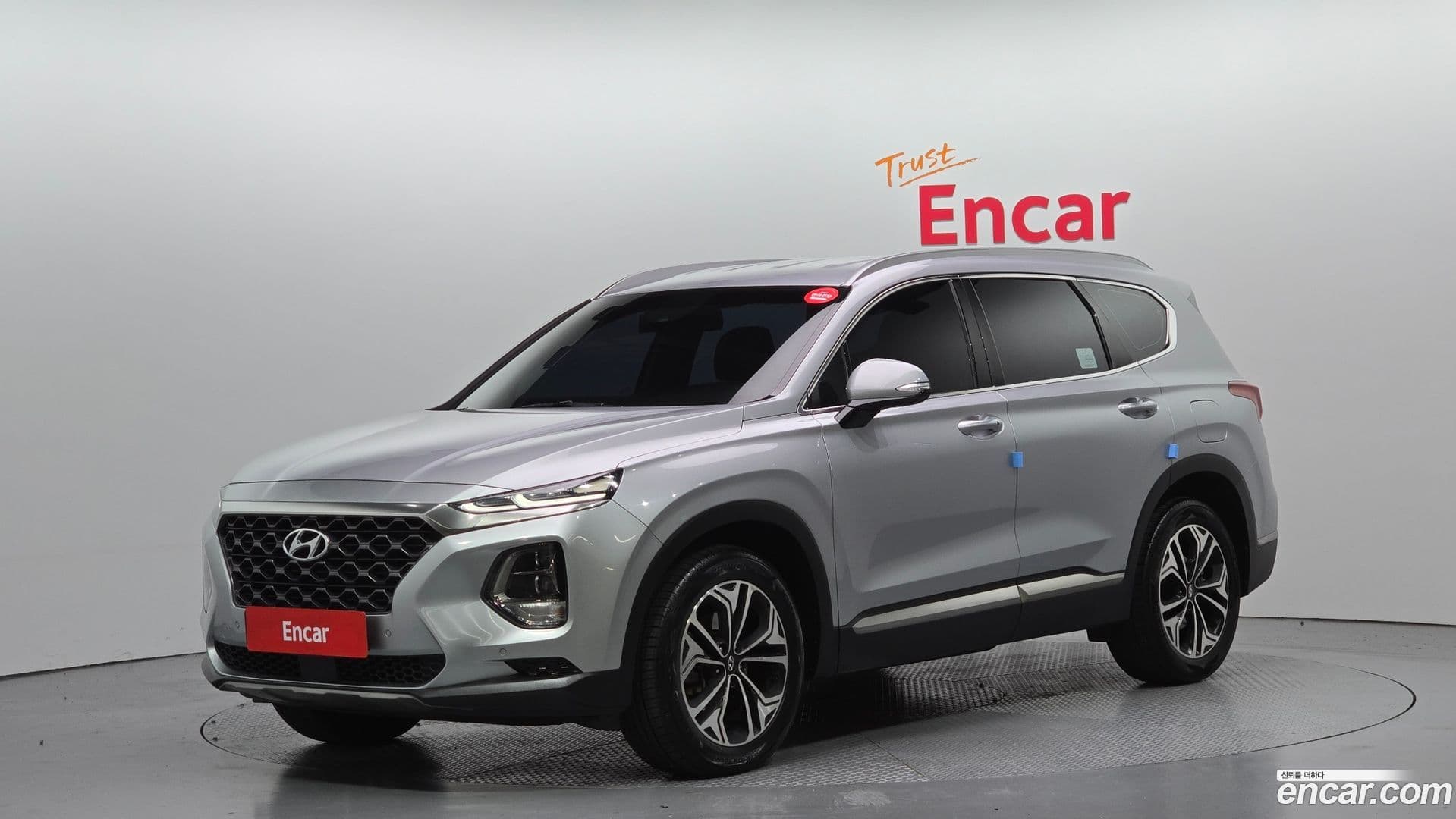 Main__Slider__Photo:Santafe Hyundai 2019.0-0