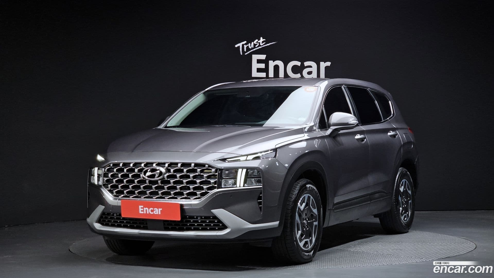 Main__Slider__Photo:Santafe Hyundai 2022.9-0