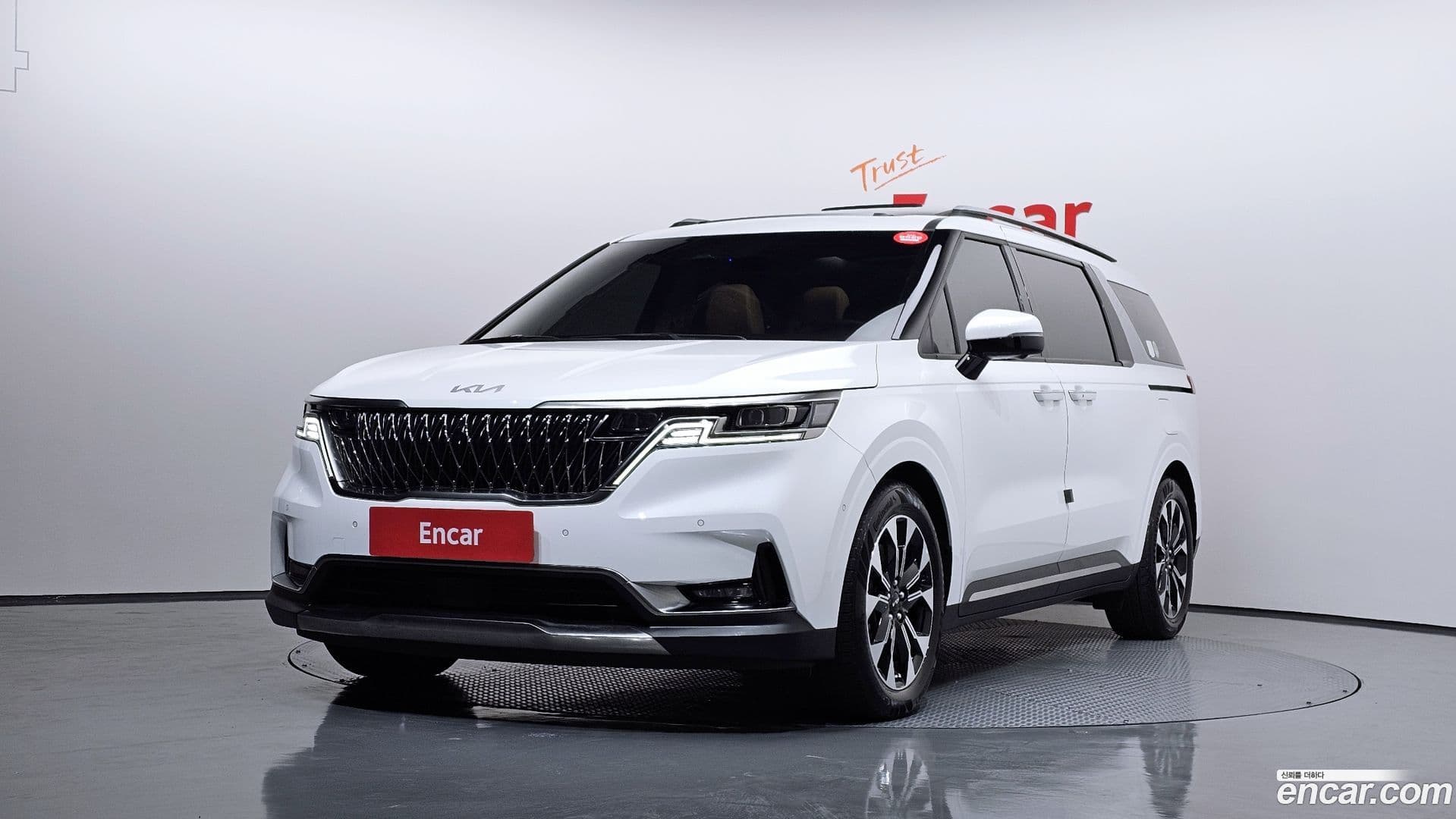 Main__Slider__Photo:Canival Kia 2022.11-0