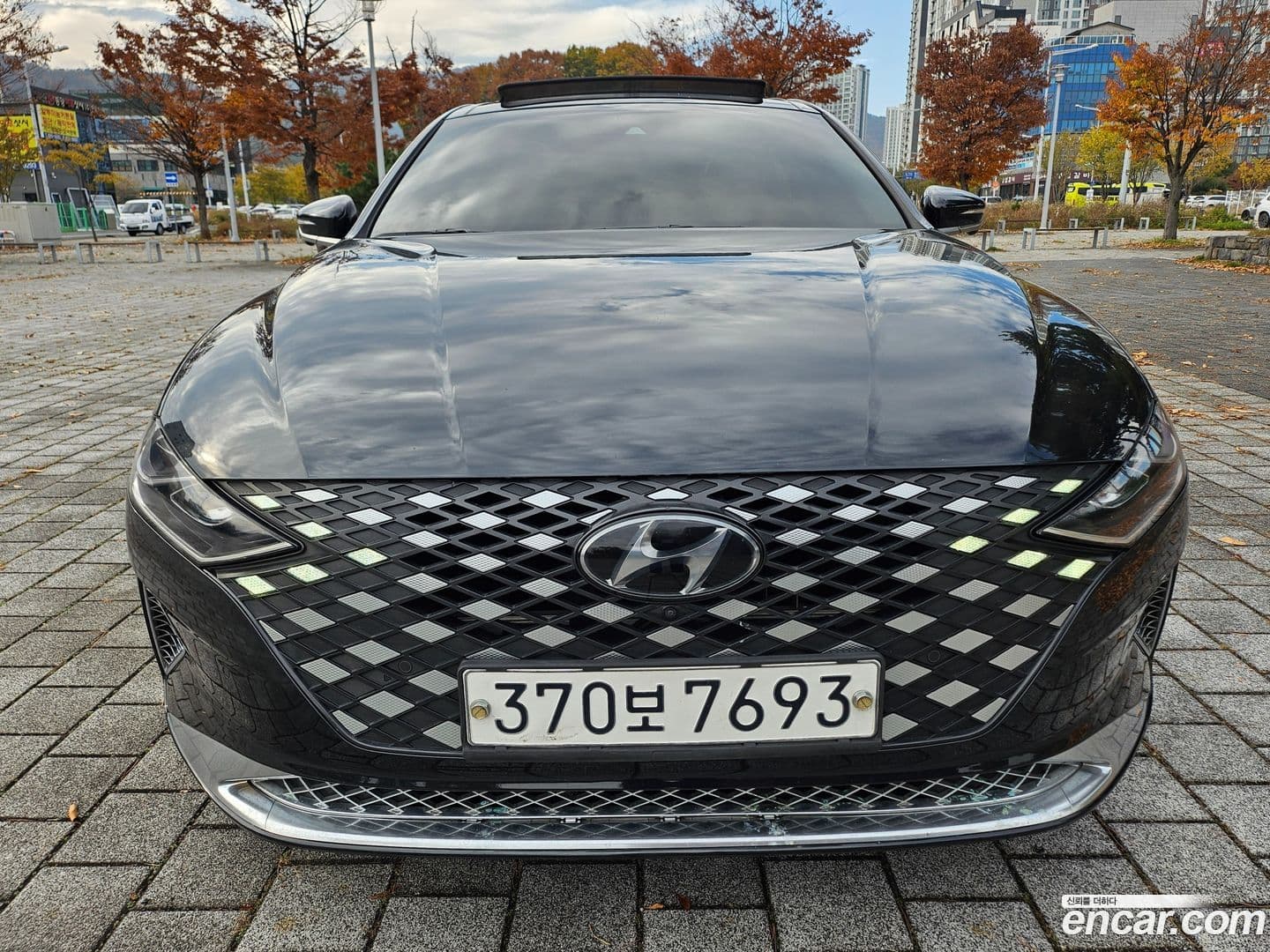 Main__Slider__Photo:Grandeur Hyundai 2019.10-0