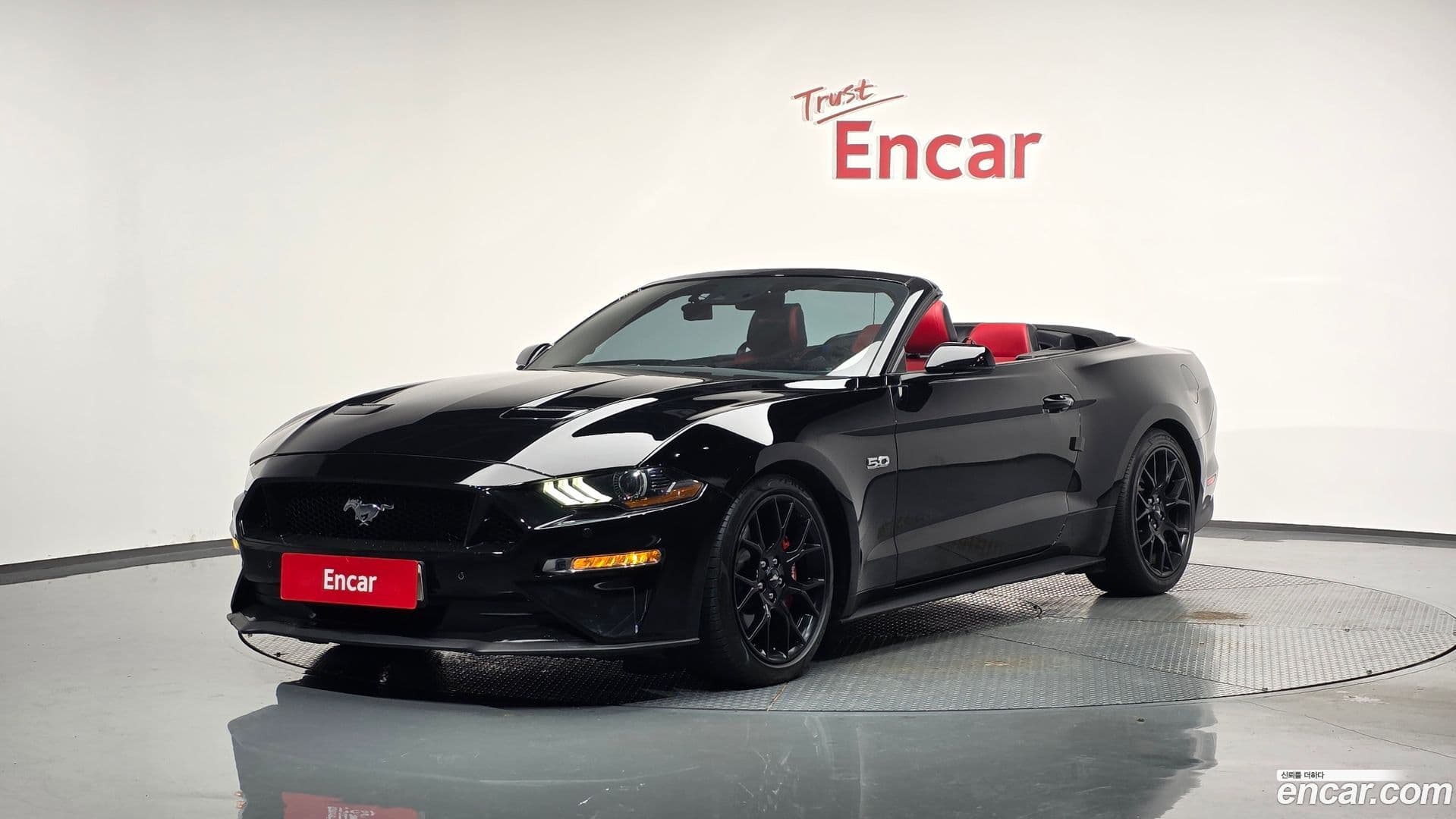 Main__Slider__Photo:Mustang Ford 2018.6-0