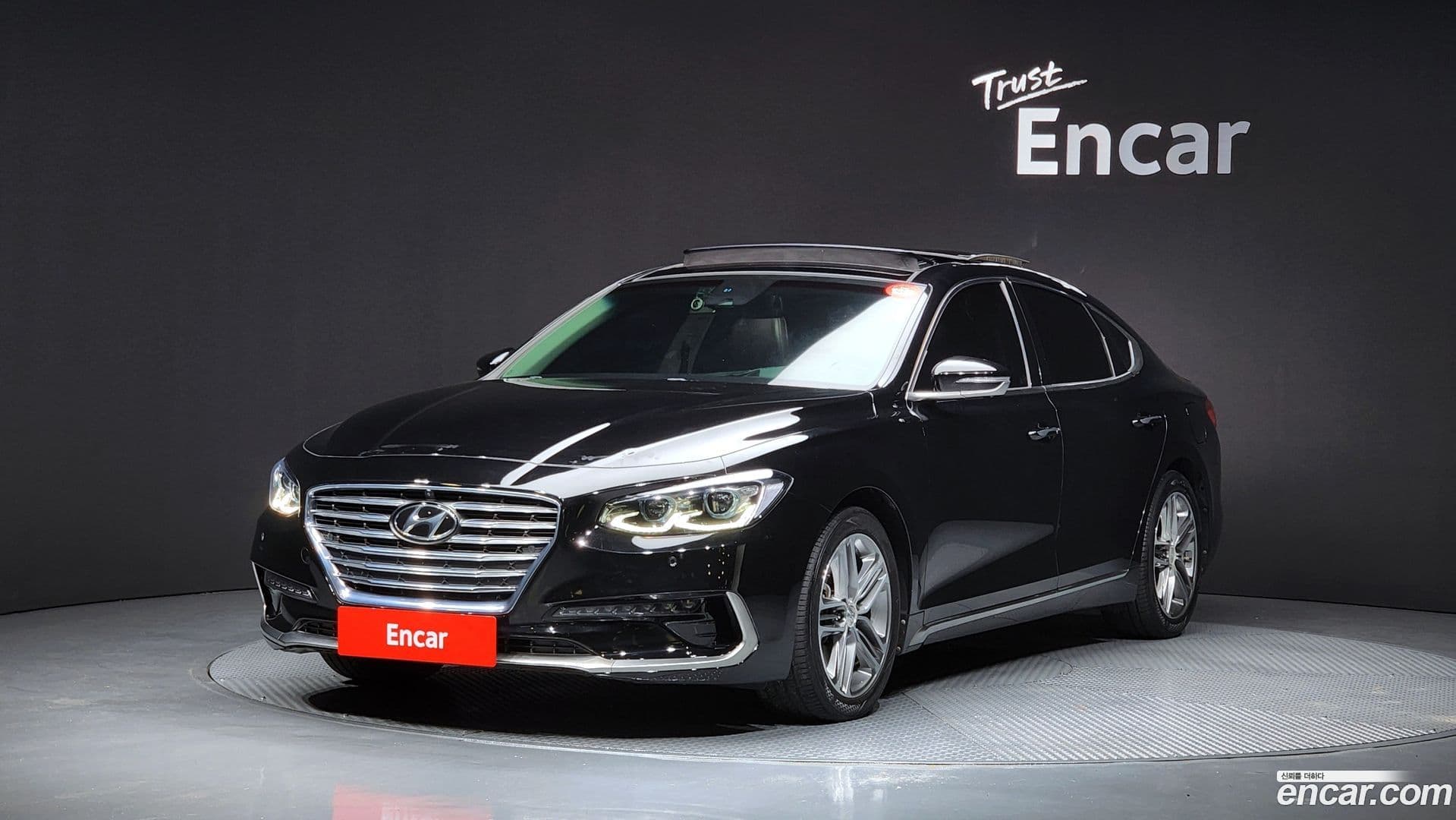 Main__Slider__Photo:Grandeur Hyundai 2018.0-0
