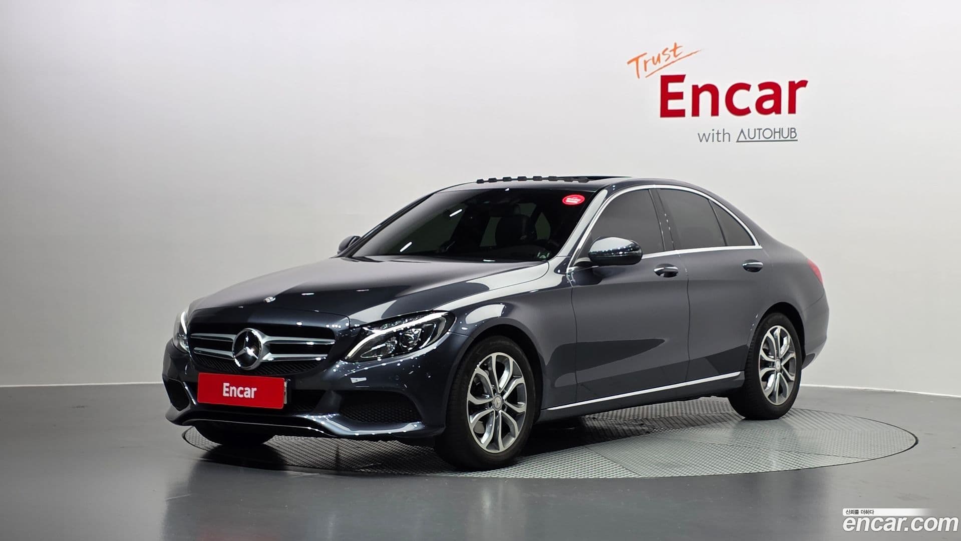 Main__Slider__Photo:C-Class Mercedes-Benz 2016.7-0