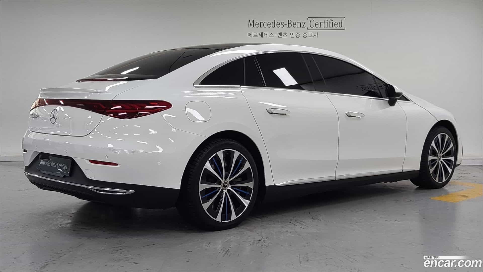 EQE Mercedes-Benz 2023.1-OUTER-002