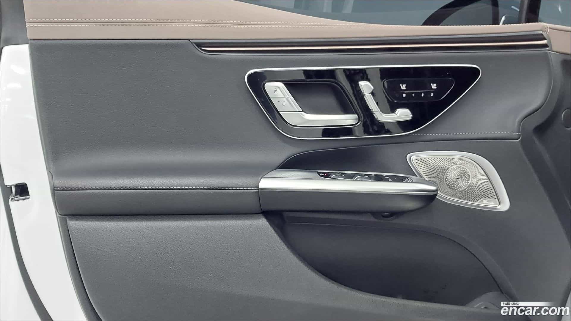 EQE Mercedes-Benz 2023.1-OPTION-019
