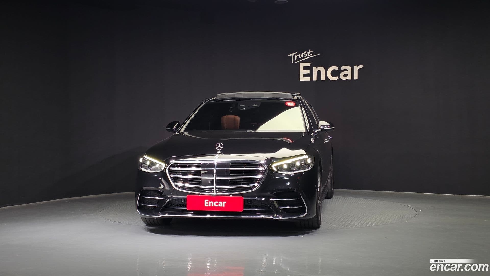 Main__Slider__Photo:S-Class Mercedes-Benz 2022.3-0