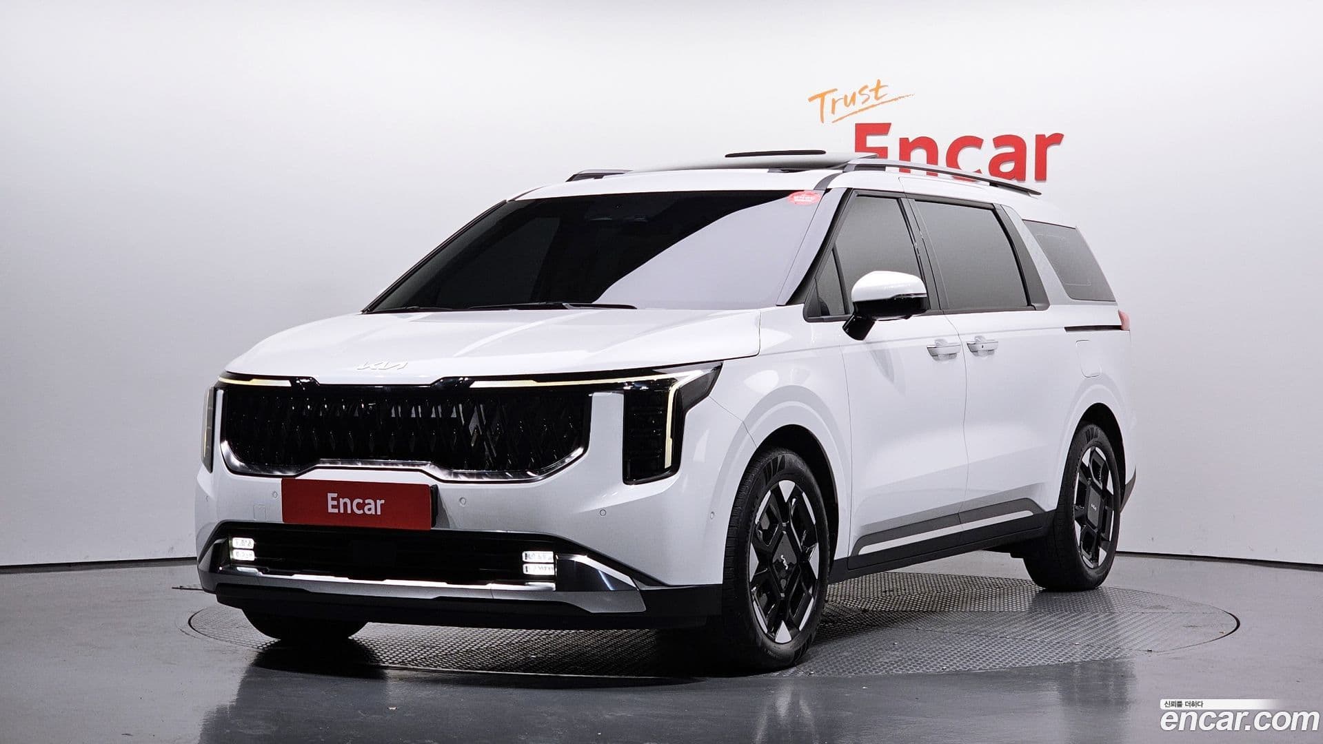 Main__Slider__Photo:Canival Kia 2024.0-0