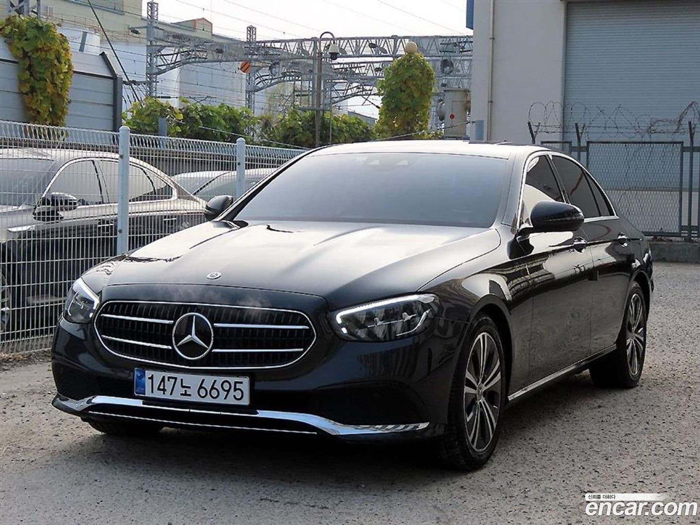 Main__Slider__Photo:E-Class Mercedes-Benz 2021.1-0