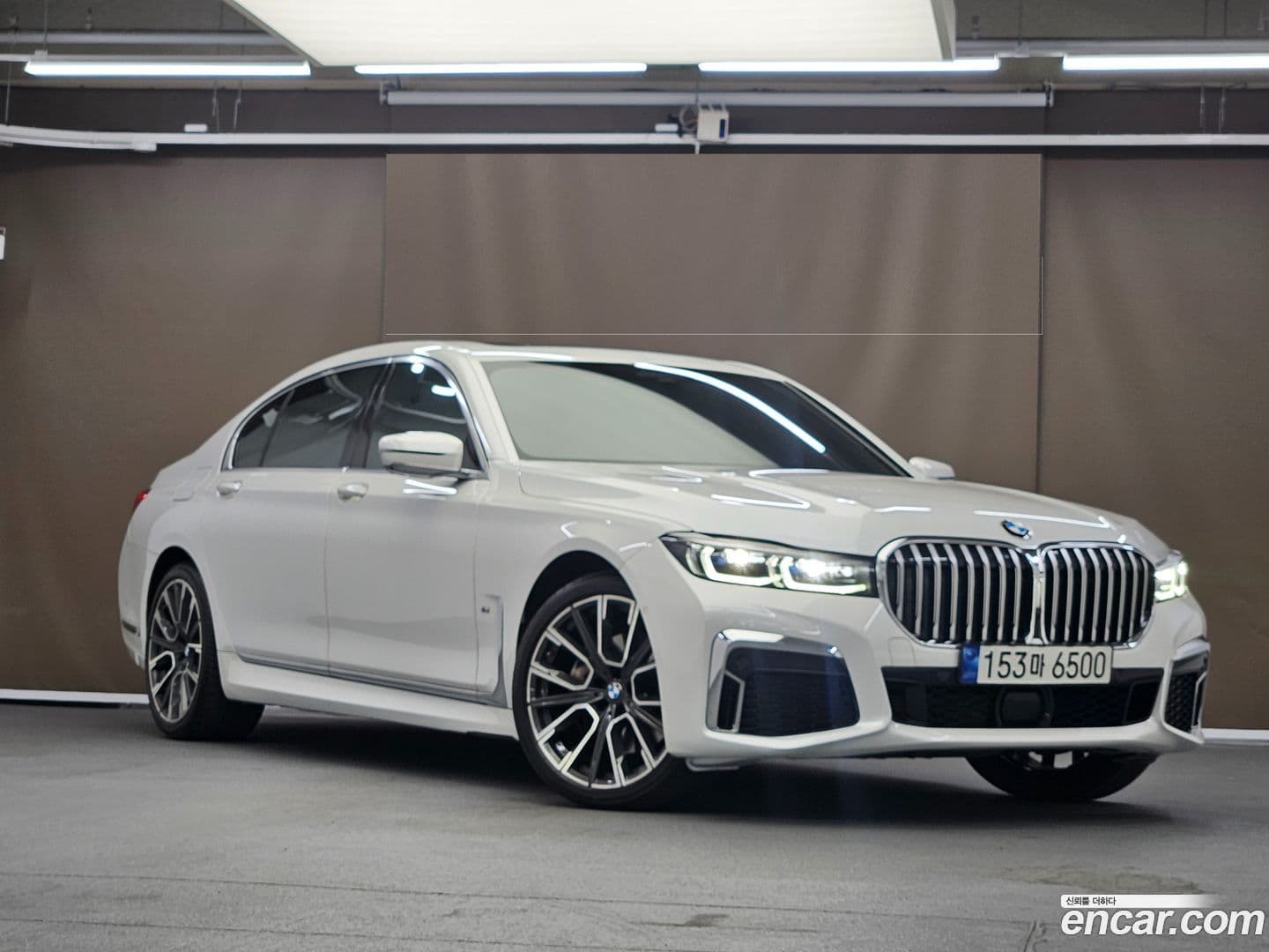 Main__Slider__Photo:7-Series BMW 2022.7-0