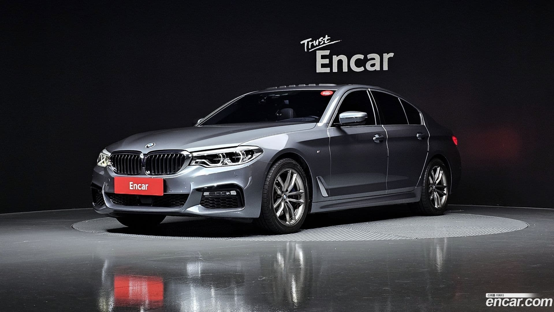 Main__Slider__Photo:5-Series BMW 2018.4-0