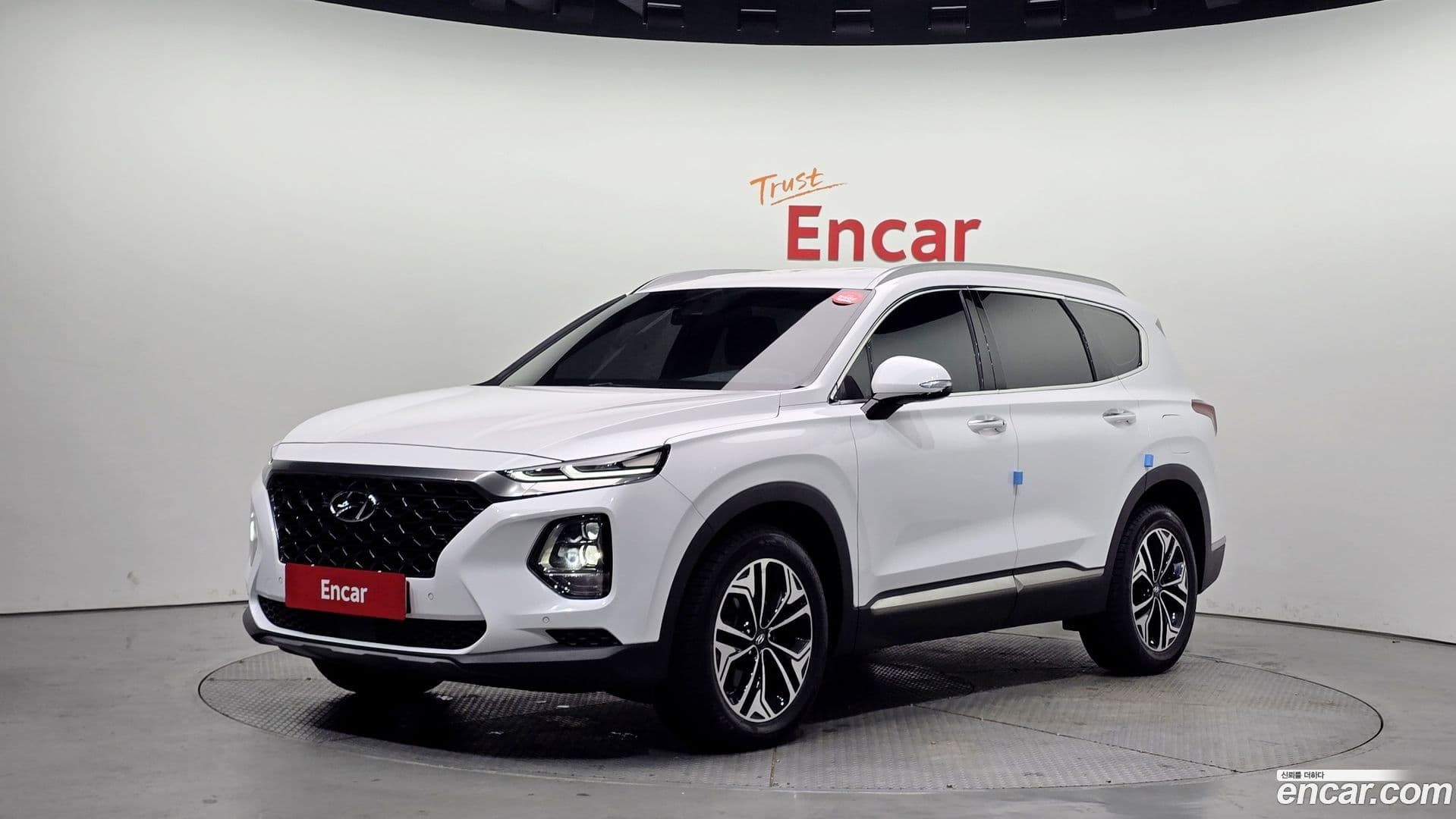 Main__Slider__Photo:Santafe Hyundai 2018.10-0