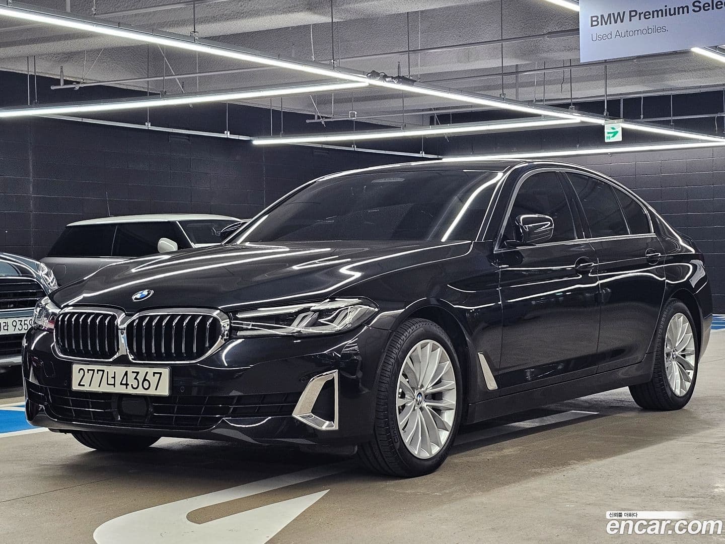 Main__Slider__Photo:5-Series BMW 2021.3-0