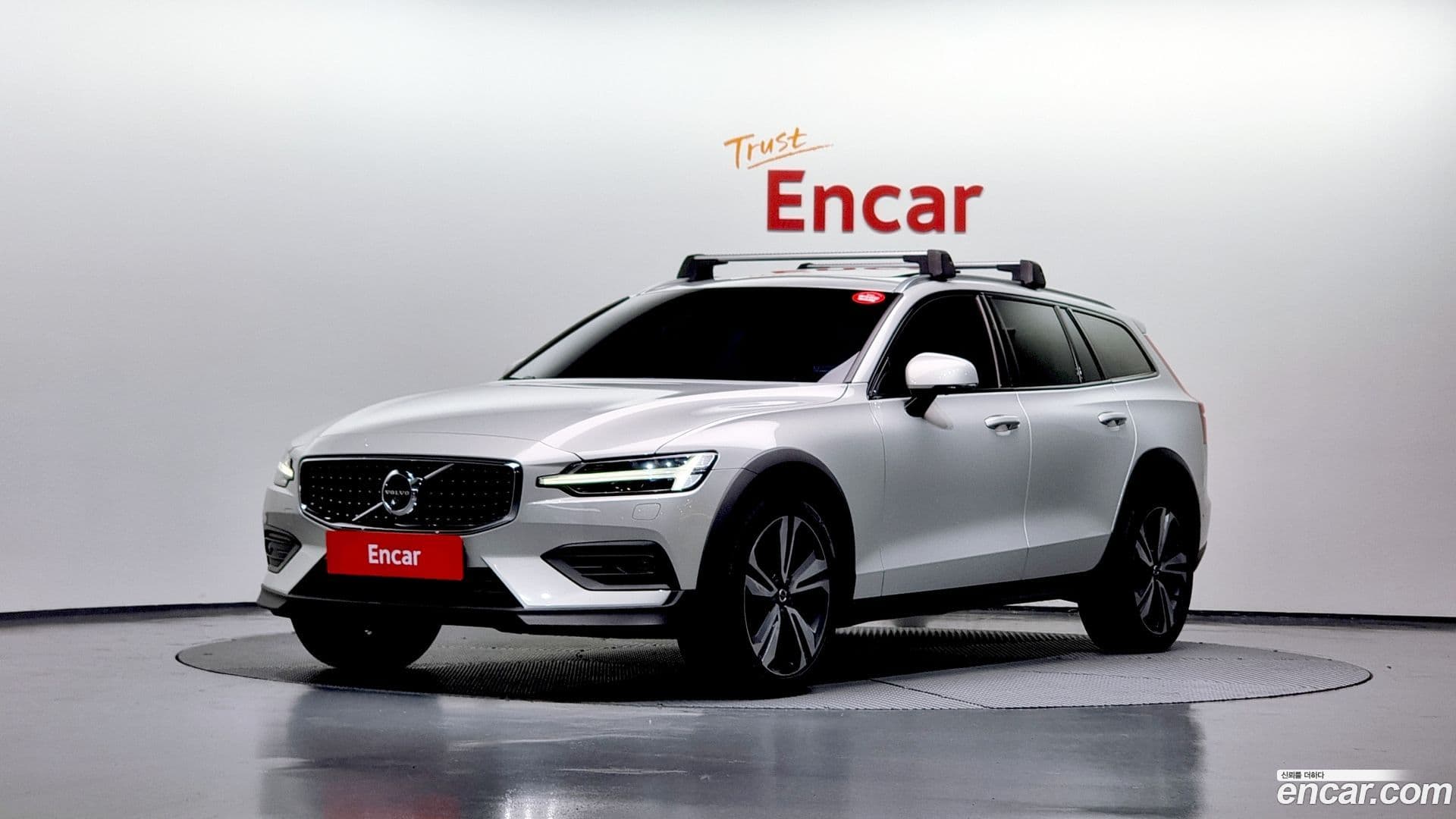 Main__Slider__Photo:V60 Volvo 2021.2-0